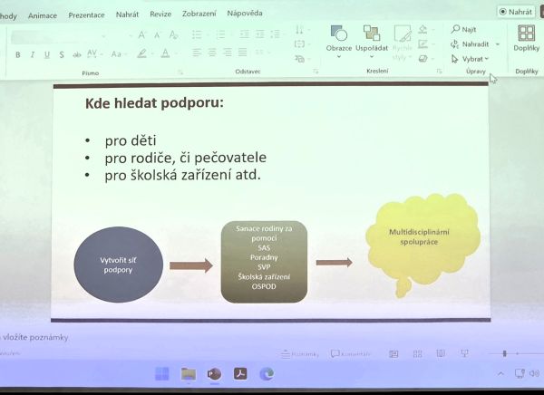 Když jde o děti: ředitelé a odborníci hledají společný postup