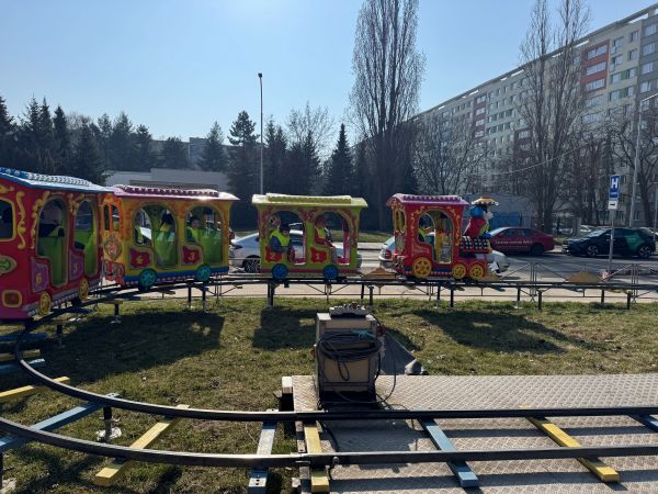 Děti z MŠ Šluknovská navštívily lunapark